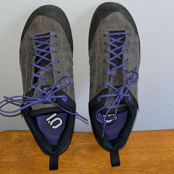 FIVE TEN 5.10 GUIDE SHOES - Picture 2 of 7